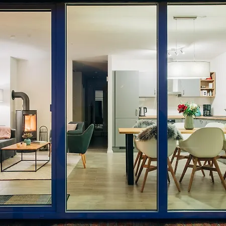 Ostseehus * הוווכט